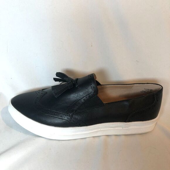 NWOB Journee Collection Alisha Wingtip Slip On Tasseled Loafer Shoes Sz 9.5 - Picture 3 of 6